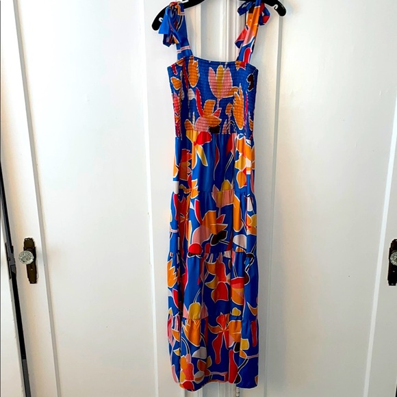 Dresses & Skirts - Floral Blue Maxi Dress
